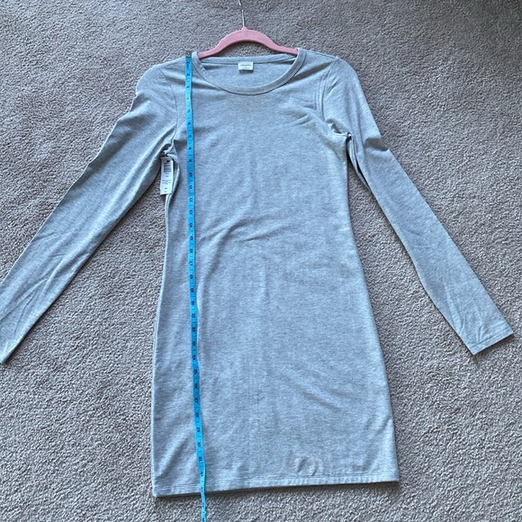 NWT Wilfred grey jersey dress. Size medium. Tight fitting long sleeve scoop neck - Picture 6 of 7